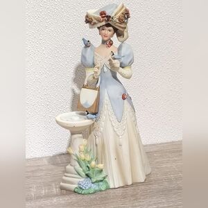 1998 Ms Albee Award Vintage Avon